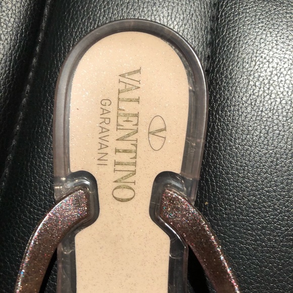 AUTHENTIC Valentino Garavani rockstud flip flops - Picture 3 of 7
